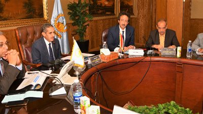 محافظ الغربية يترأس اجتماع المجلس الاقتصادي الاجتماعي الأول