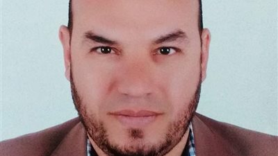 كسر بالقدمين وشرخ بالحوض والجمجمة.. مواطن يعتدي على رئيس وحدة محلية خلال تنفيذ قرار إزالة لمنزله