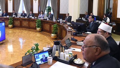 رئيس الوزراء: إطلاق موقع الكتروني للمؤتمر الاقتصادي لتلقي المقترحات