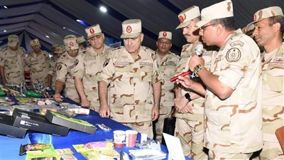 رئيس أركان حرب القوات المسلحة يشهد بيانًا عمليًا لإحدى الأنشطة الخاصة بإدارة الوقود