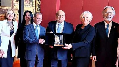 نائبة فرنسية تعلن تبنيها مشروع قانون لإعادة الآثار المصرية المهربة إلى الخارج