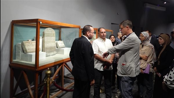 إقبال المواطنين والأطفال