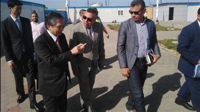 سفير اليابان يزور رصيف الرورو ومحطة بحر البقر بميناء شرق بورسعيد | صور 