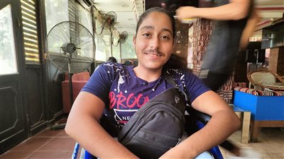 شاب من ذوي الهمم بالغردقة يستغيث بعدما رفضته إحدى المدارس: قالولي مش بنقبل معاقين