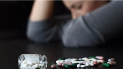 خبراء يوضحون مخاطر الإفراط من مضادات الاكتئاب وبدائل لعلاج المرض