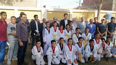 سفير كوريا الجنوبية يزور مركز شباب الأحايوه بسوهاج ويشيد بالإصلاح