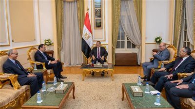 خلال لقائه بسفير مصر بالتشيك.. وزير الإنتاج الحربي يشدد على زيادة الاستثمارات بمختلف مجالات التصنيع