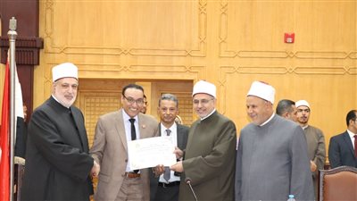 مجلس جامعة الأزهر يشيد بتنظيم ملتقى الكوادر الطلابية الثالث
