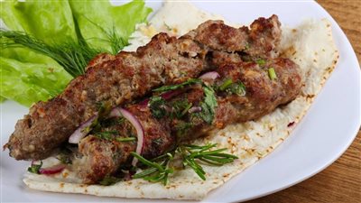 طريقة عمل الكفتة المشوية في الفرن.. وداعا لمشاكل الشوي