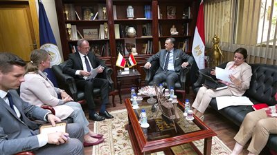 وزير السياحة يلتقي سفير بولندا بالقاهرة لمناقشة تعزيز سبل التعاون