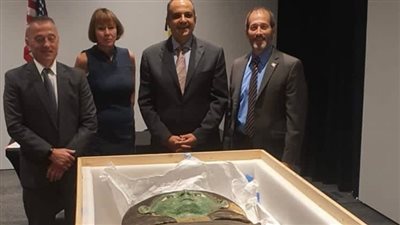 القنصلية المصرية في هيوستن تنجح في استرداد تابوت فرعوني من العصور الفرعونية القديمة