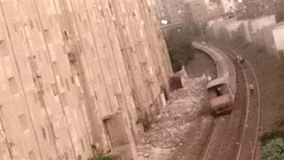 انتظام حركة القطارات بدمنهور بعد خروج عربة قطار بضائع فوارغ عن مسارها 