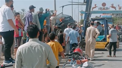 تفاصيل تصادم قطار بسيارة أمام مزلقان الغزالي بالشرقية | صور