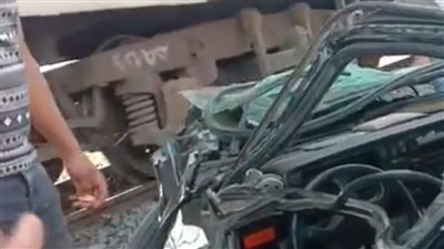 حادث فاقوس.. التحفظ على سائق سيارة صدمها قطار وأصاب أسرته بالشرقية 