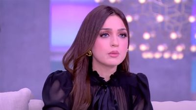 الإعلامية ياسمين: الست اللي بتقول لزوجها اقلع الجزمة.. ده أنا أحط فساتيني يمشي عليها | فيديو