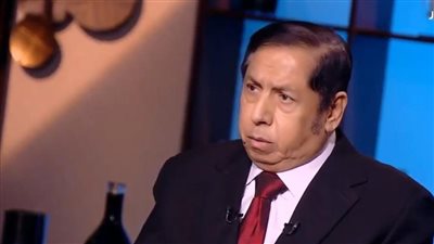 فاتن حمامة أسلوبها جاف وماحبتش التعامل معاها.. أبرز تصريحات محمد عاشوب التلفزيونية