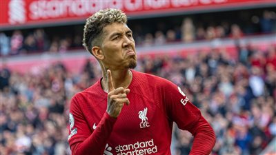 برشلونة يتفق مع فيرمينو لضمه مجانا في الصيف