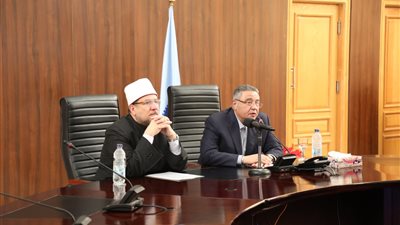 محافظ البحر الأحمر ووزير الأوقاف يلتقيان وفد اتحاد إذاعات الدول الإسلامية | صور