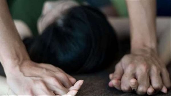 الاعتداء علي معاقة