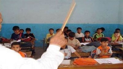 الإفتاء: إذا رأى ولي الأمر منع الضرب في المدارس فذلك جائز شرعًا ويجب الالتزام به