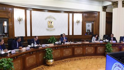 مدبولي يستعرض الإعداد لإطلاق استراتيجية الصناعة المصرية بالمؤتمر الاقتصادي