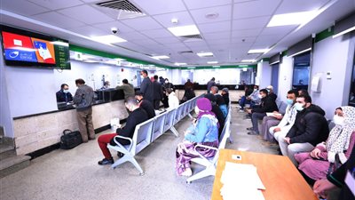 البريد يواصل بيع كراسات شروط سكن لكل المصريين من خلال 1000 مكتب | صور