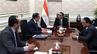 مدبولي يلتقي وزير البترول لمناقشة تأثيرات الأزمة الأوكرانية وارتفاع أسعار الطاقة عالميا