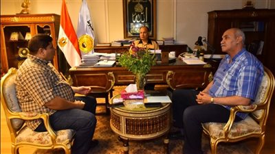 محافظ أسيوط يناقش الموقف التنفيذي لمشروع مجموعة قناطر ديروط الجديدة