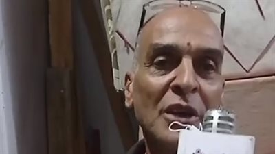 مسن يستغيث من زوجته: طلعت شهادة وفاة باسمي من 2014 عشان تاخد معاشي | بث مباشر