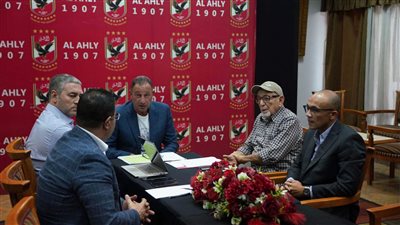 الخطيب يتفق مع شركة الكرة على آلية العمل والملفات الجديدة