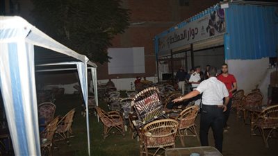 محافظ القليوبية يقود حملة بمدينة بنها.. وضبط 24 شيشة بالمقاهي المخالفة