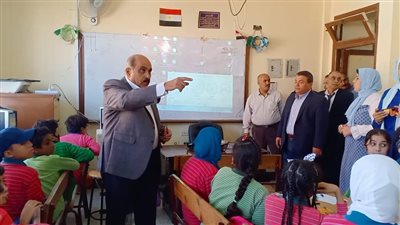 سكرتير عام الجيزة يتفقد مدرستي أحمد بهجت ومحمد كريم بإدارة الهرم