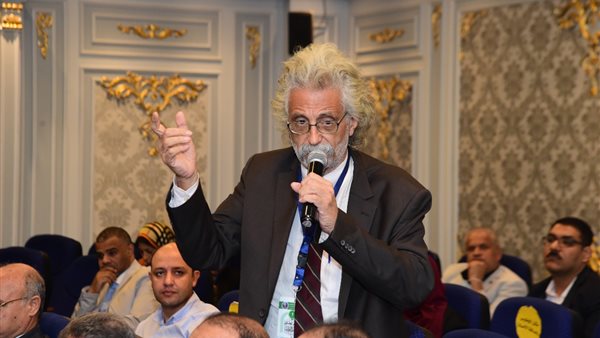 حسين خيري نقيب الأطباء