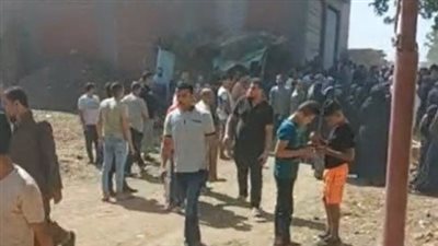 المئات يشيعون جثمان شاب توفي أثناء لعب كرة القدم بالغربية | بث مباشر