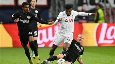 التعادل السلبي يحسم مباراة توتنهام وفرانكفورت في دوري أبطال أوروبا