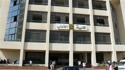 بدعوى تحصيل أموال.. آداب طنطا تحذر الطلاب من صفحات وهمية باسم الكلية 