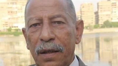 نقيب المعلمين يكلف محامي النقابة لمتابعة سير تحقيقات طعن إداري لمدير مدرسة في طابور الصباح بسوهاج