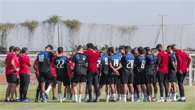 مران الأهلي.. بيرسي تاو وعمار حمدي يواصلان التأهيل وفقرات بدنية متنوعة