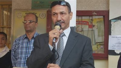 ضربه أمام الطالبات.. إداري يعتدي على مدير مدرسة بـ سكين أثناء الطابور بسوهاج