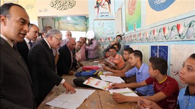 استجابة للأهالي.. محافظ المنيا يفتتح المدرسة الرسمية للغات بـ أبو قرقاص