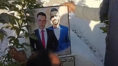 بعد إحالة أوراق المتهم للمفتي.. أسرة ضحية غدر الصحاب خلال شهر رمضان تزور قبره في البحيرة | بث مباشر 