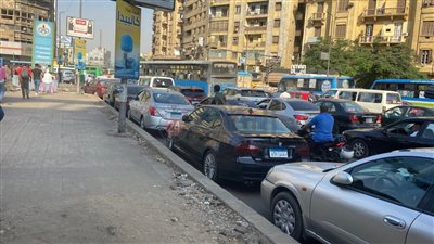 تكدسات مرورية.. تعرف على حالة المرور بشوارع وميادين القاهرة والجيزة