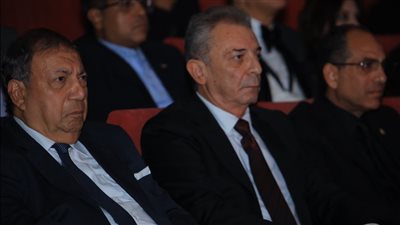 محمود حميدة: تكريمي بمهرجان الإسكندرية السينمائي لحظة تاريخية وشرف عظيم