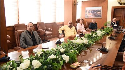 محافظ بورسعيد يناقش مقترح مشروع تطوير المدخل الغربي لمدينة سلام مصر