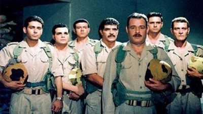 يُمجد السادات ويغفل دور مبارك.. منتج فيلم حائط البطولات يكشف سبب تأجيل العمل 15 عامًا