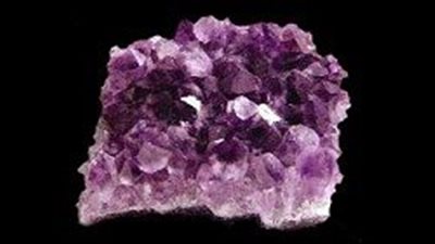  شكل شفاف من الكوارتزيت.. تعرف على أهمية الجمشت في مصر القديمة 