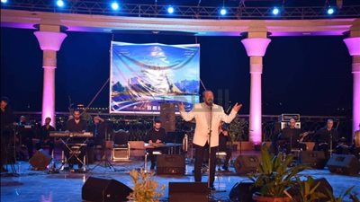 الفنان علي الحجار يحيي احتفالية دار الاوبرا بالذكرى 49 لانتصارات أكتوبر المجيدة في محافظة المنيا