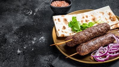 طريقة عمل الكفتة المشوية الشيف حسن 