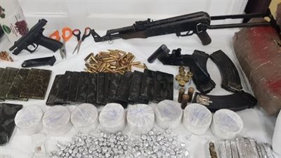 ضبط شخصين بحوزتهما 25 كيلو مخدرات وأسلحة نارية دون ترخيص بدمياط