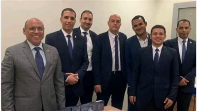 جمارك مطار القاهرة تضبط محاولتي تهريب عدد من الهواتف والساعات الذكية 